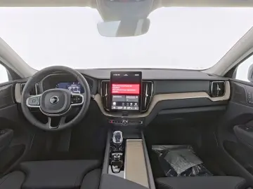 VOLVO XC60 FACELIFT Plus Dark AWD HUD Digitales Cockpi