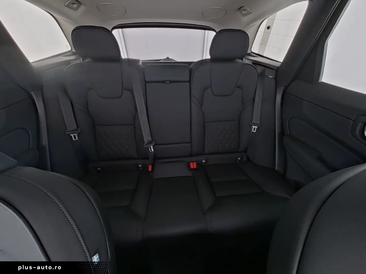 VOLVO XC60 FACELIFT Plus Dark AWD HUD Digitales Cockpi