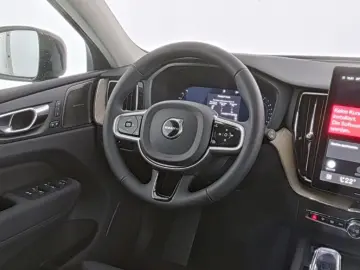 VOLVO XC60 FACELIFT Plus Dark AWD HUD Digitales Cockpi