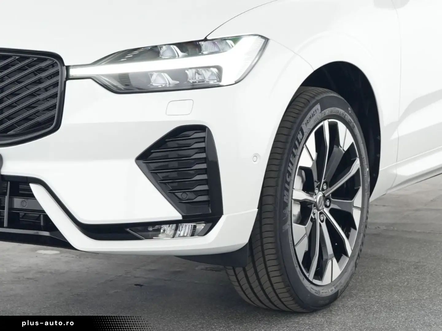 VOLVO XC60 FACELIFT Plus Dark AWD HUD Digitales Cockpi