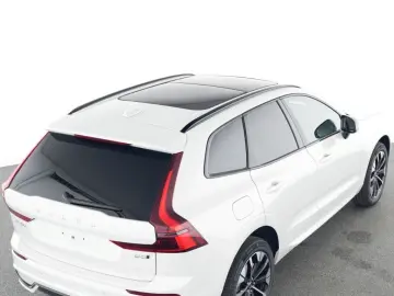 VOLVO XC60 FACELIFT Plus Dark AWD HUD Digitales Cockpi