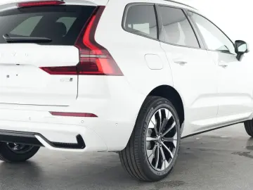 VOLVO XC60 FACELIFT Plus Dark AWD HUD Digitales Cockpi