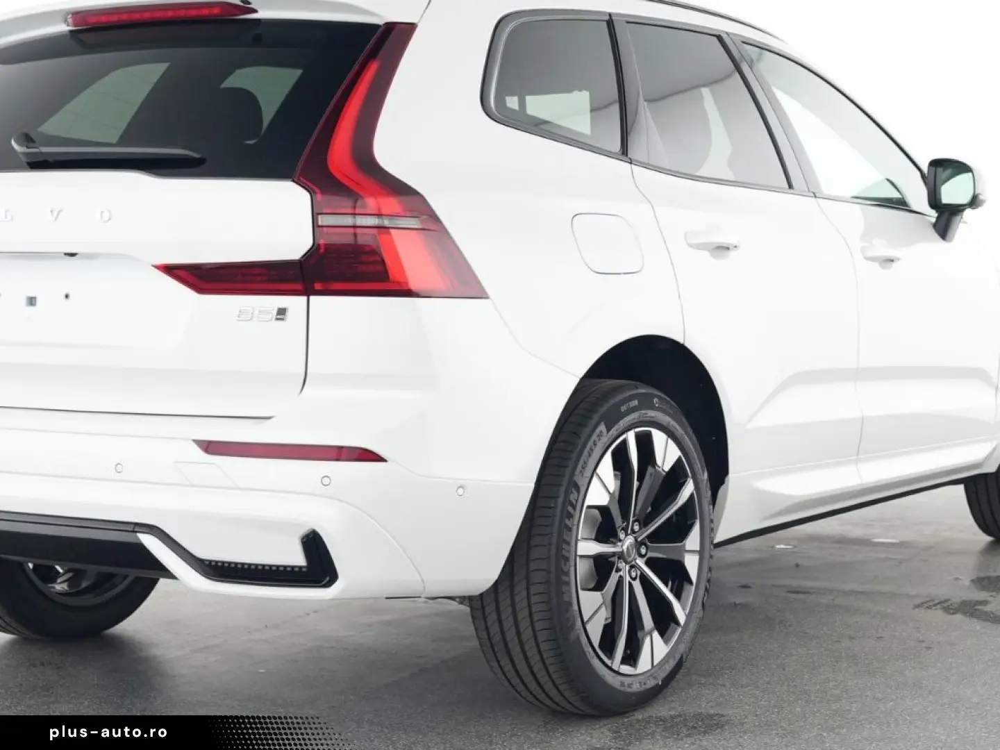 VOLVO XC60 FACELIFT Plus Dark AWD HUD Digitales Cockpi