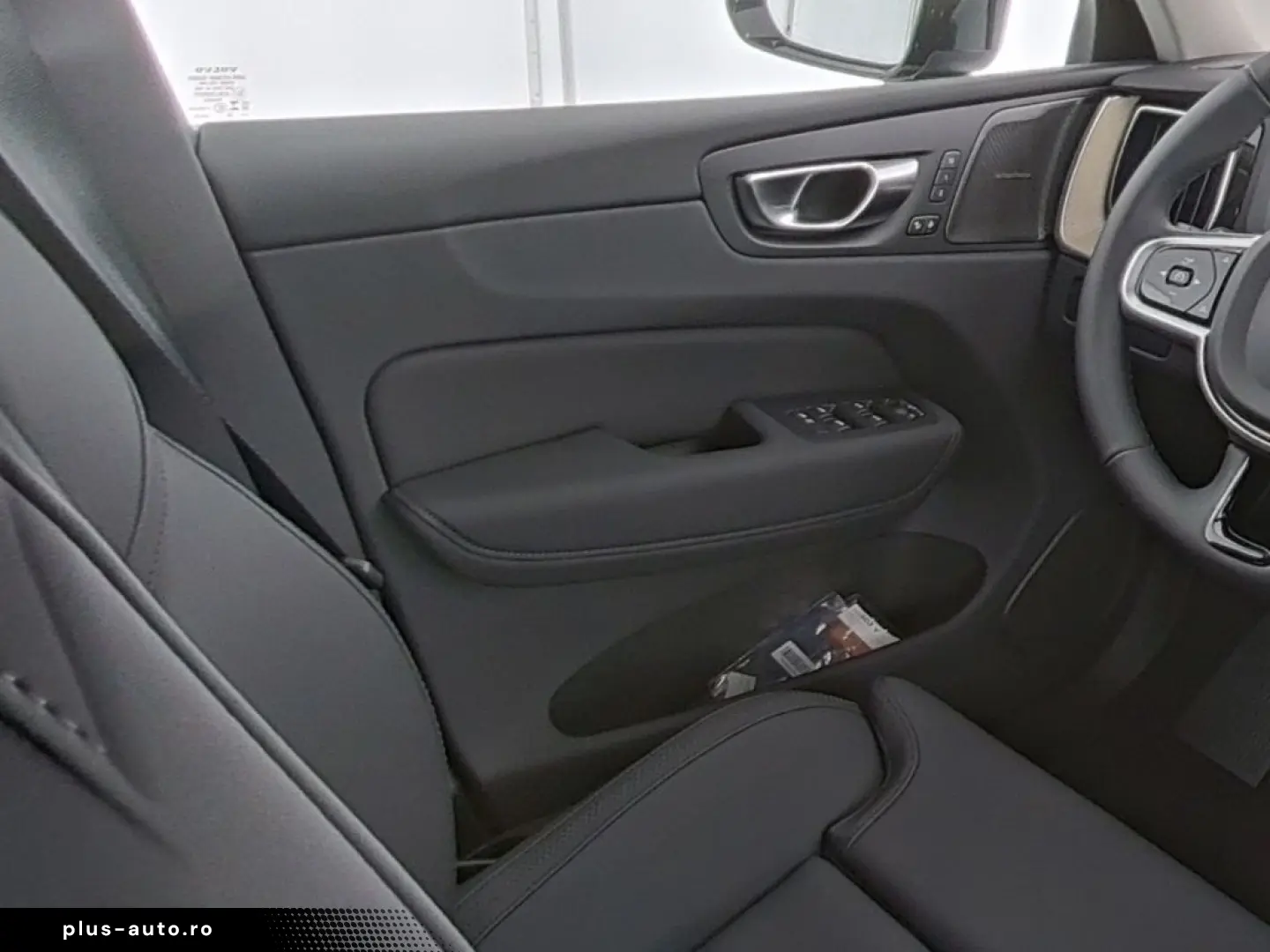 VOLVO XC60 FACELIFT Plus Dark AWD HUD Digitales Cockpi