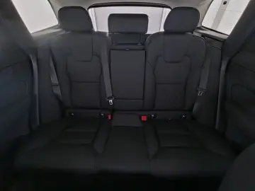 VOLVO XC60 FACELIFT Plus Dark AWD HUD Digitales Cockpi