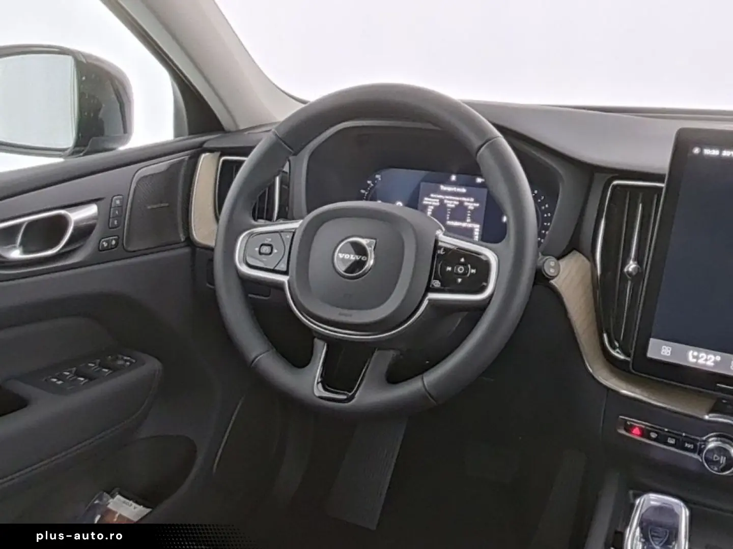 VOLVO XC60 FACELIFT Plus Dark AWD HUD Digitales Cockpi