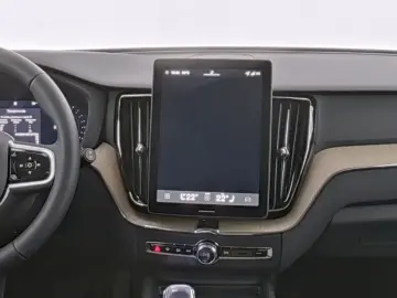 VOLVO XC60 FACELIFT Plus Dark AWD HUD Digitales Cockpi