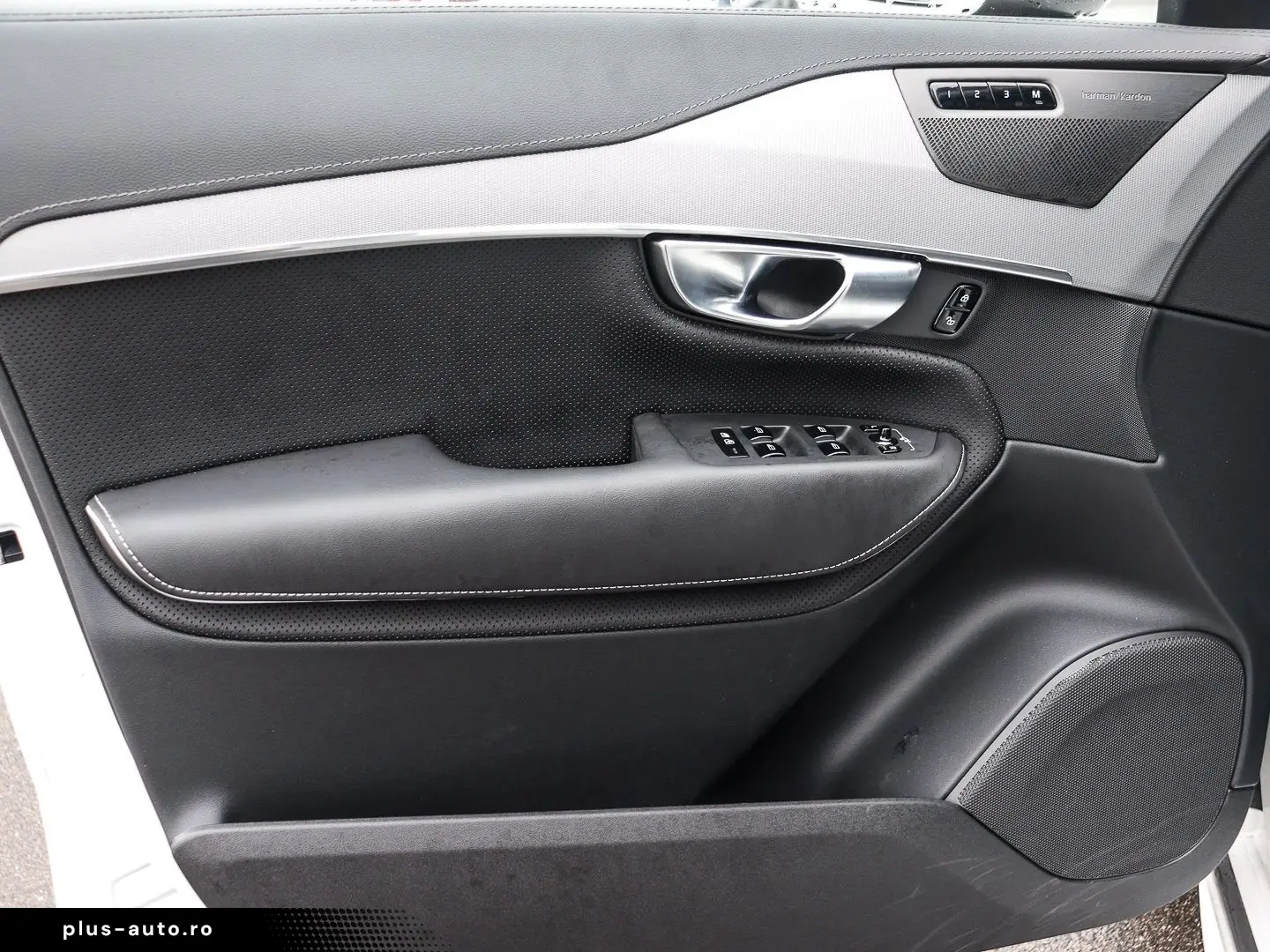VOLVO XC90 Plus Bright Recharge Plug-In Hybrid AWD T8