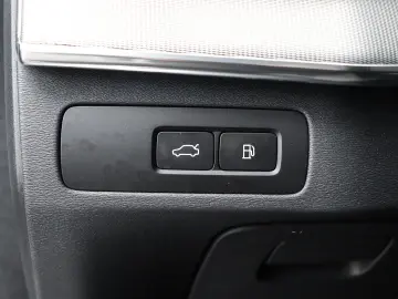 VOLVO XC90 Plus Bright Recharge Plug-In Hybrid AWD T8