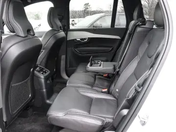 VOLVO XC90 Plus Bright Recharge Plug-In Hybrid AWD T8