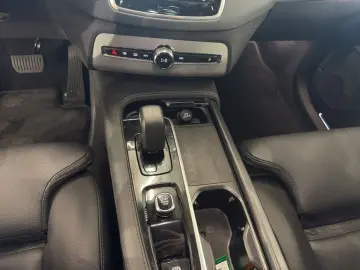 VOLVO XC90 T8 AWD Plug-in Hybrid Plus-Bright HeadUpDis