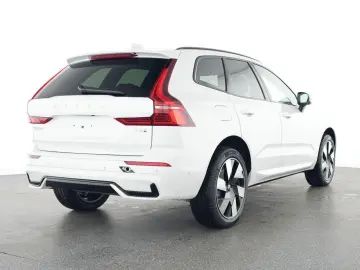 VOLVO XC60 Plus Dark Recharge Plug-In Hybrid AWD