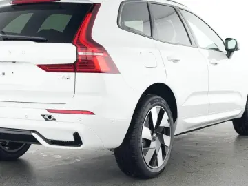 VOLVO XC60 Plus Dark Recharge Plug-In Hybrid AWD