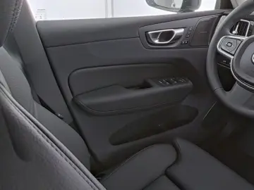 VOLVO XC60 Plus Dark Recharge Plug-In Hybrid AWD