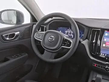 VOLVO XC60 Plus Dark Recharge Plug-In Hybrid AWD