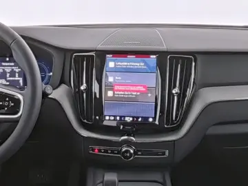 VOLVO XC60 Plus Dark Recharge Plug-In Hybrid AWD