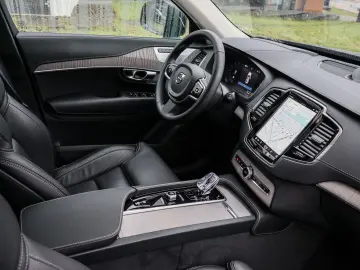 VOLVO XC90 T8 Recharge AWD Ultra Dark NP 105.050 -  AH