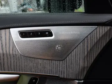 VOLVO XC90 T8 Recharge AWD Ultra Dark NP 105.050 -  AH