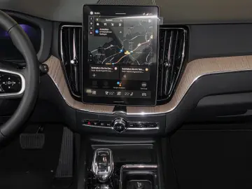 VOLVO XC60 Plus Dark AWD B5 Benzin EU6e Lagom-  Winter