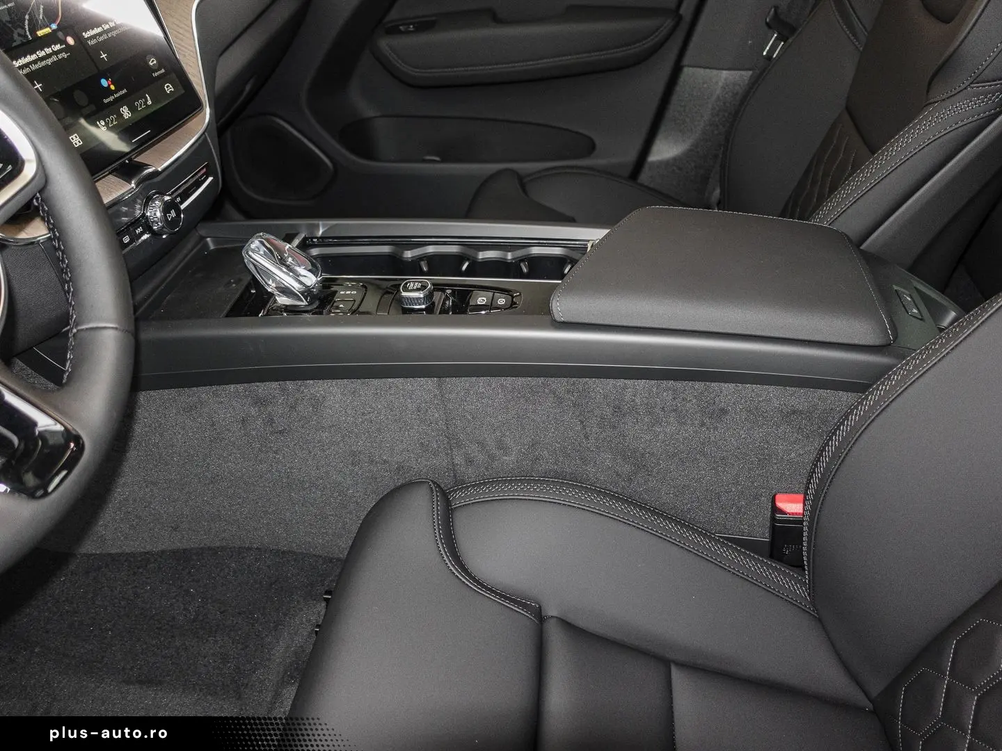 VOLVO XC60 Plus Dark AWD B5 Benzin EU6e Lagom-  Winter