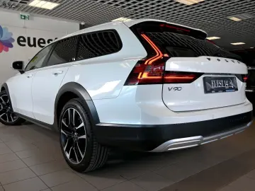 VOLVO CROSS Country AWD H&K 360c Webasto ULTIMATE