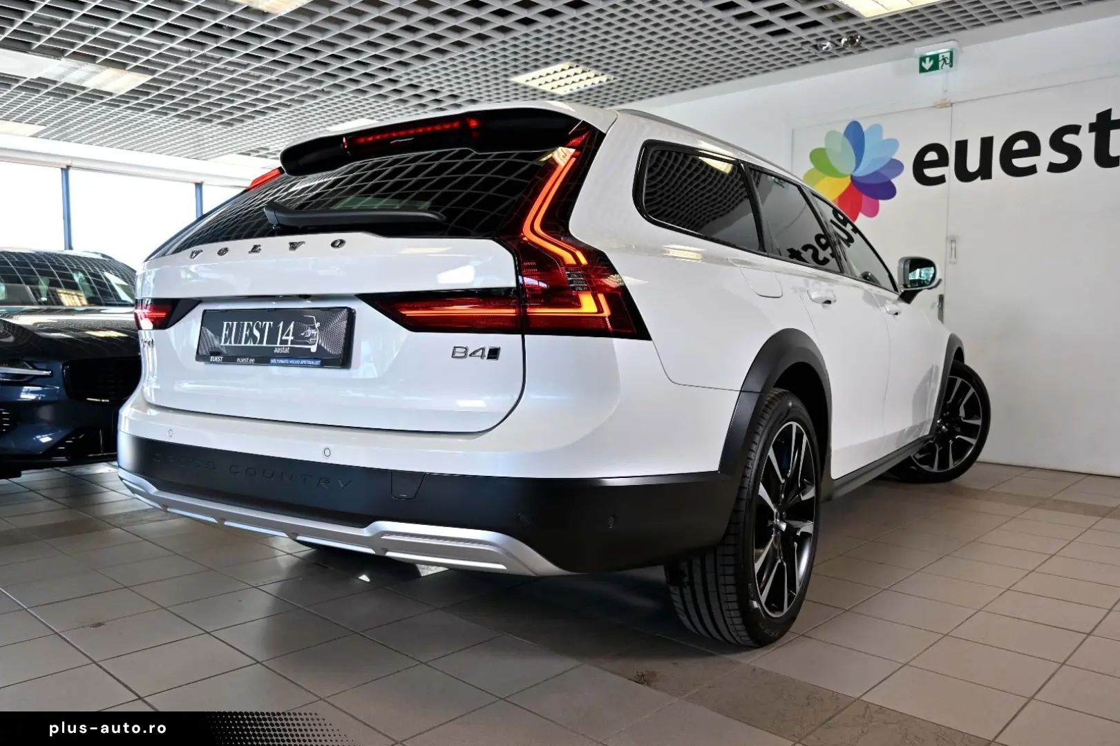VOLVO CROSS Country AWD H&K 360c Webasto ULTIMATE