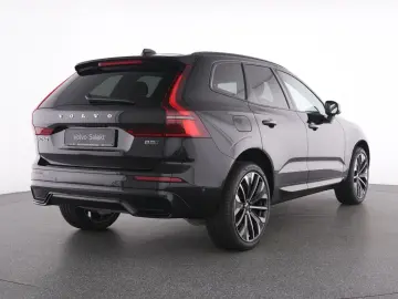VOLVO XC60 B5 AWD Ultra Dark  AHK LEDER PANO 360 KAM