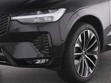 VOLVO XC60 B5 AWD Ultra Dark  AHK LEDER PANO 360 KAM