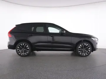 VOLVO XC60 B5 AWD Ultra Dark  AHK LEDER PANO 360 KAM