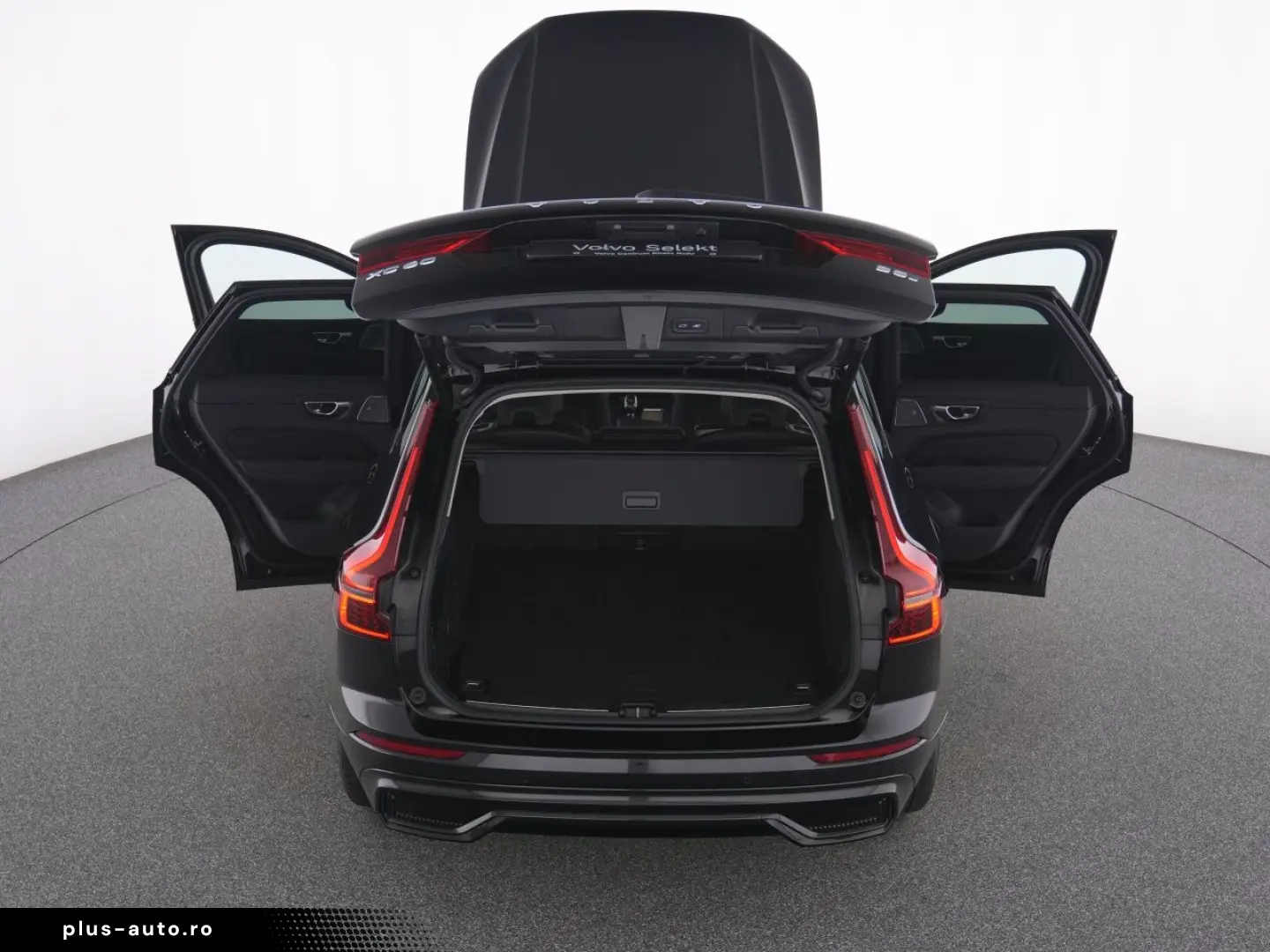VOLVO XC60 B5 AWD Ultra Dark  AHK LEDER PANO 360 KAM