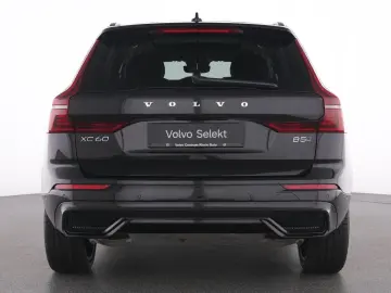 VOLVO XC60 B5 AWD Ultra Dark  AHK LEDER PANO 360 KAM