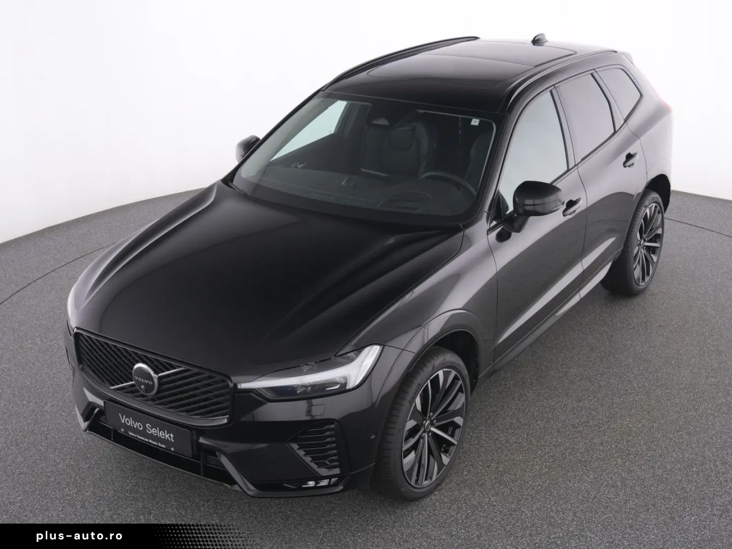 VOLVO XC60 B5 AWD Ultra Dark  AHK LEDER PANO 360 KAM