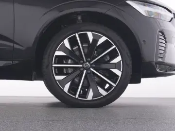 VOLVO XC60 B5 AWD Ultra Dark  AHK LEDER PANO 360 KAM