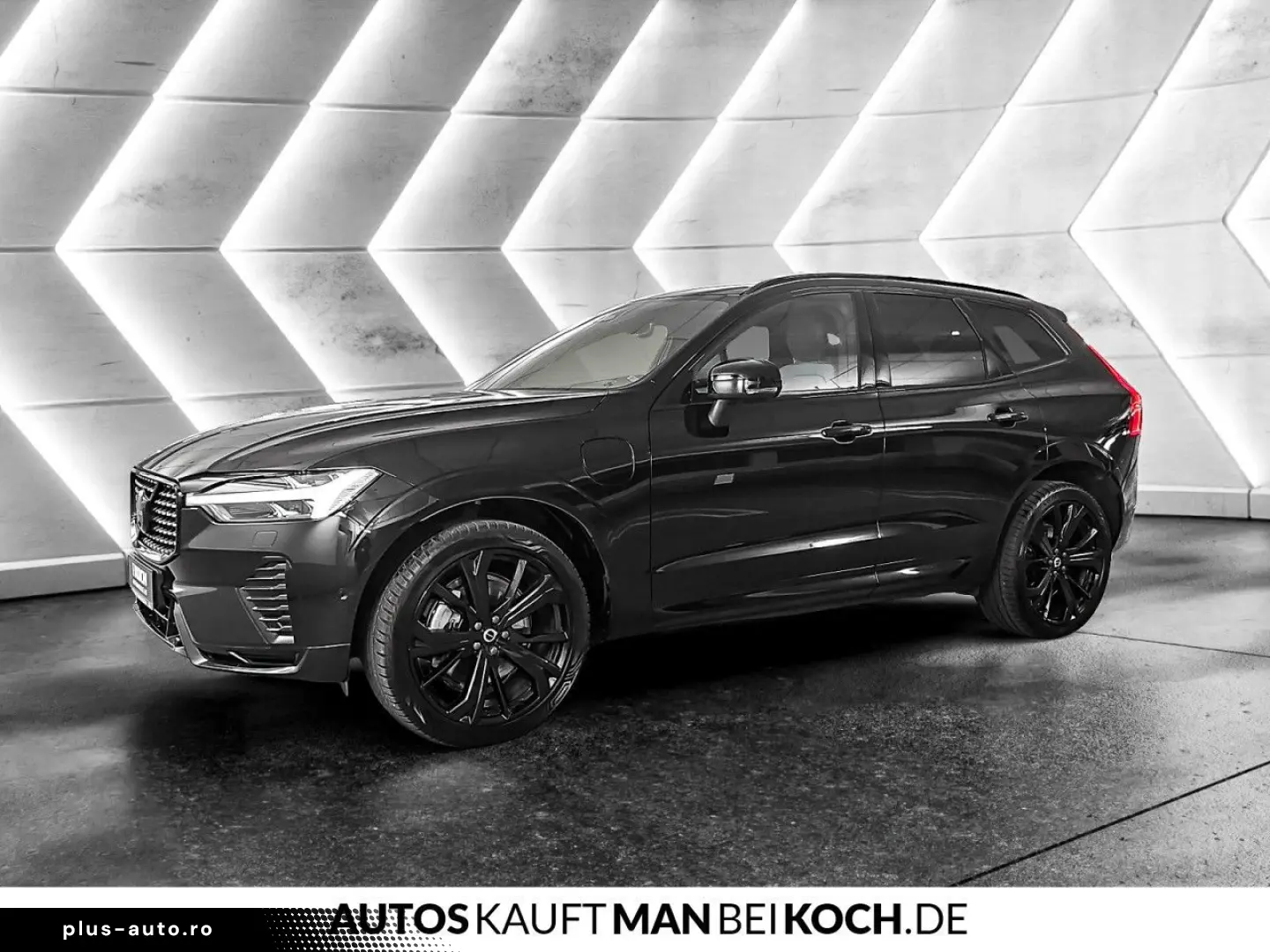 VOLVO XC60 T6 AWD Plus Black Edition Plug-In Hybid AHK