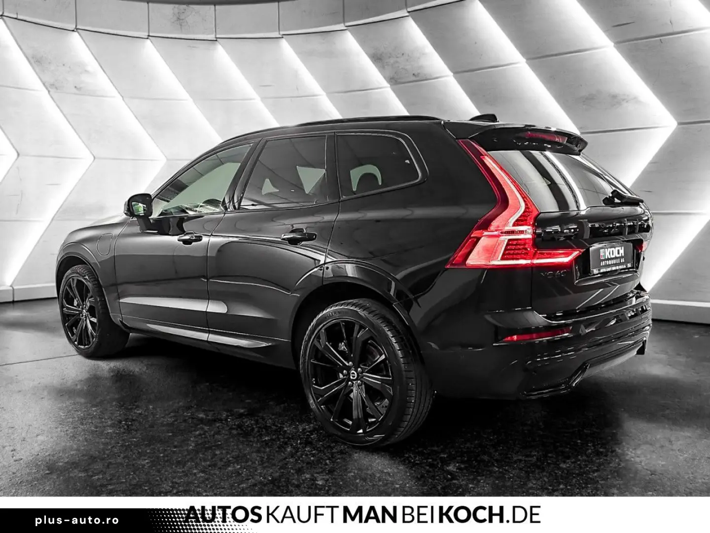 VOLVO XC60 T6 AWD Plus Black Edition Plug-In Hybid AHK