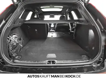 VOLVO XC60 T6 AWD Plus Black Edition Plug-In Hybid AHK