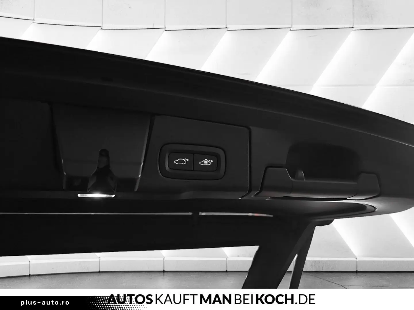 VOLVO XC60 T6 AWD Plus Black Edition Plug-In Hybid AHK
