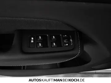 VOLVO XC60 T6 AWD Plus Black Edition Plug-In Hybid AHK