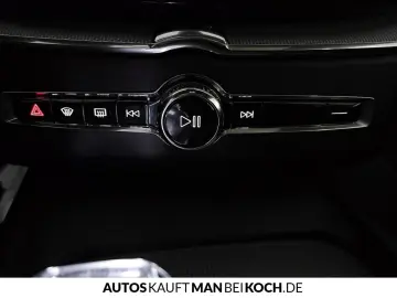 VOLVO XC60 T6 AWD Plus Black Edition Plug-In Hybid AHK