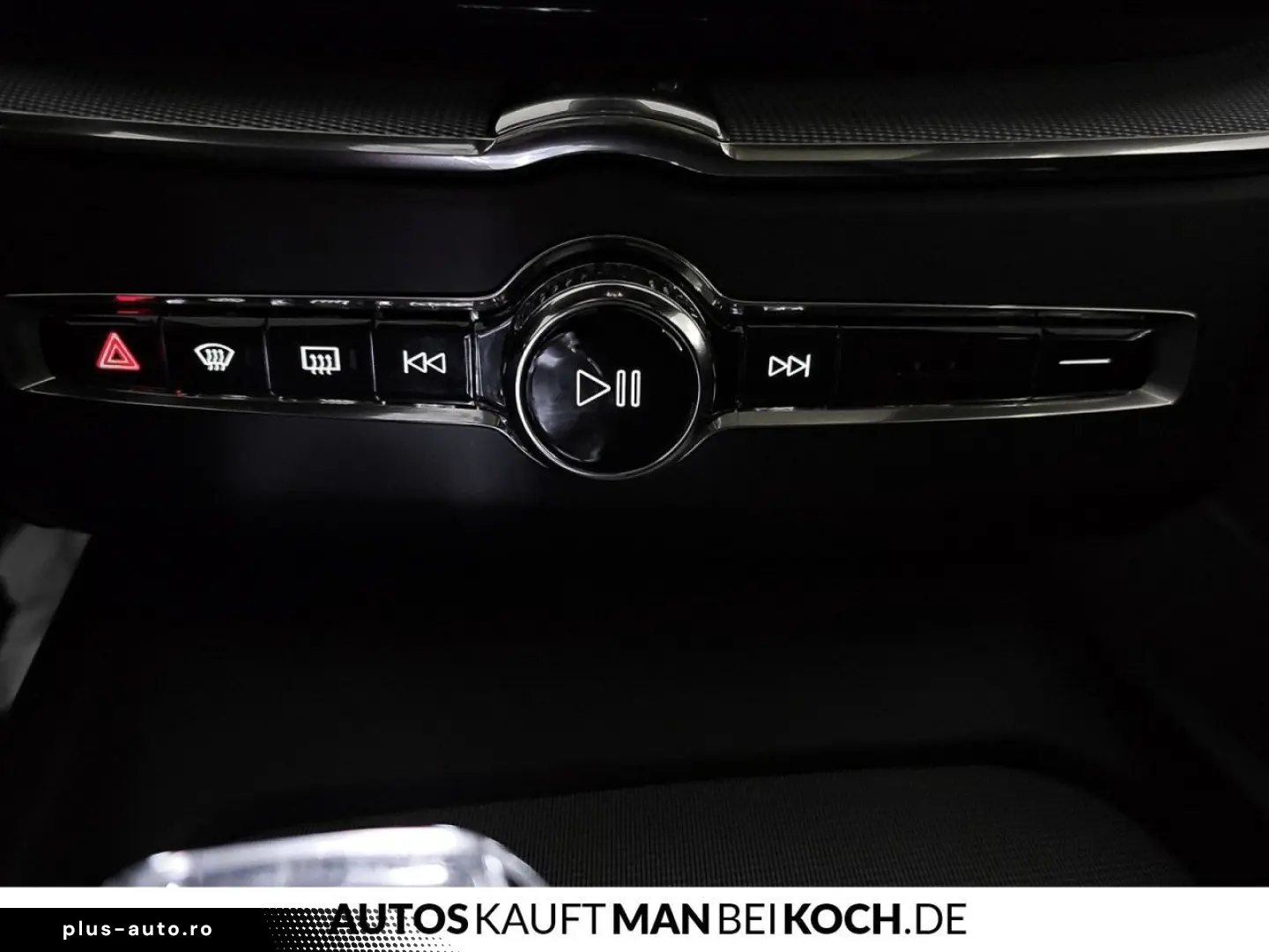 VOLVO XC60 T6 AWD Plus Black Edition Plug-In Hybid AHK