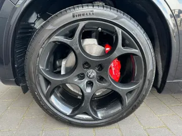 ALFA ROMEO Stelvio 2.0 Turbo Veloce Q4 AT8 AHK