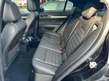 ALFA ROMEO Stelvio 2.0 Turbo Veloce Q4 AT8 AHK