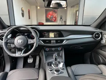 ALFA ROMEO Stelvio 2.0 Turbo Veloce Q4 AT8 AHK
