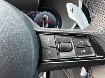 ALFA ROMEO Stelvio 2.0 Turbo Veloce Q4 AT8 AHK