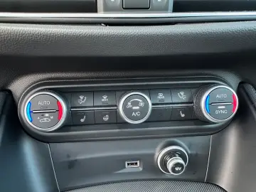 ALFA ROMEO Stelvio 2.0 Turbo Veloce Q4 AT8 AHK