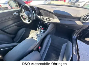 ALFA ROMEO Giulia Quadrifoglio Matrix Sparco DNA