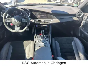 ALFA ROMEO Giulia Quadrifoglio Matrix Sparco DNA