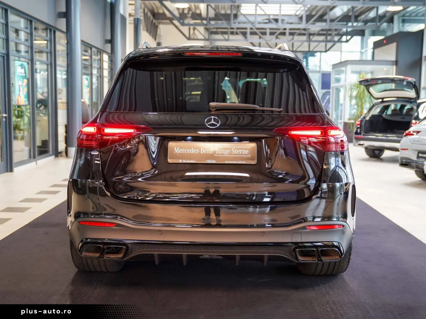 MERCEDES-BENZ GLE 63 AMG S 4M  Night Carbon Kreuzspeiche AHK