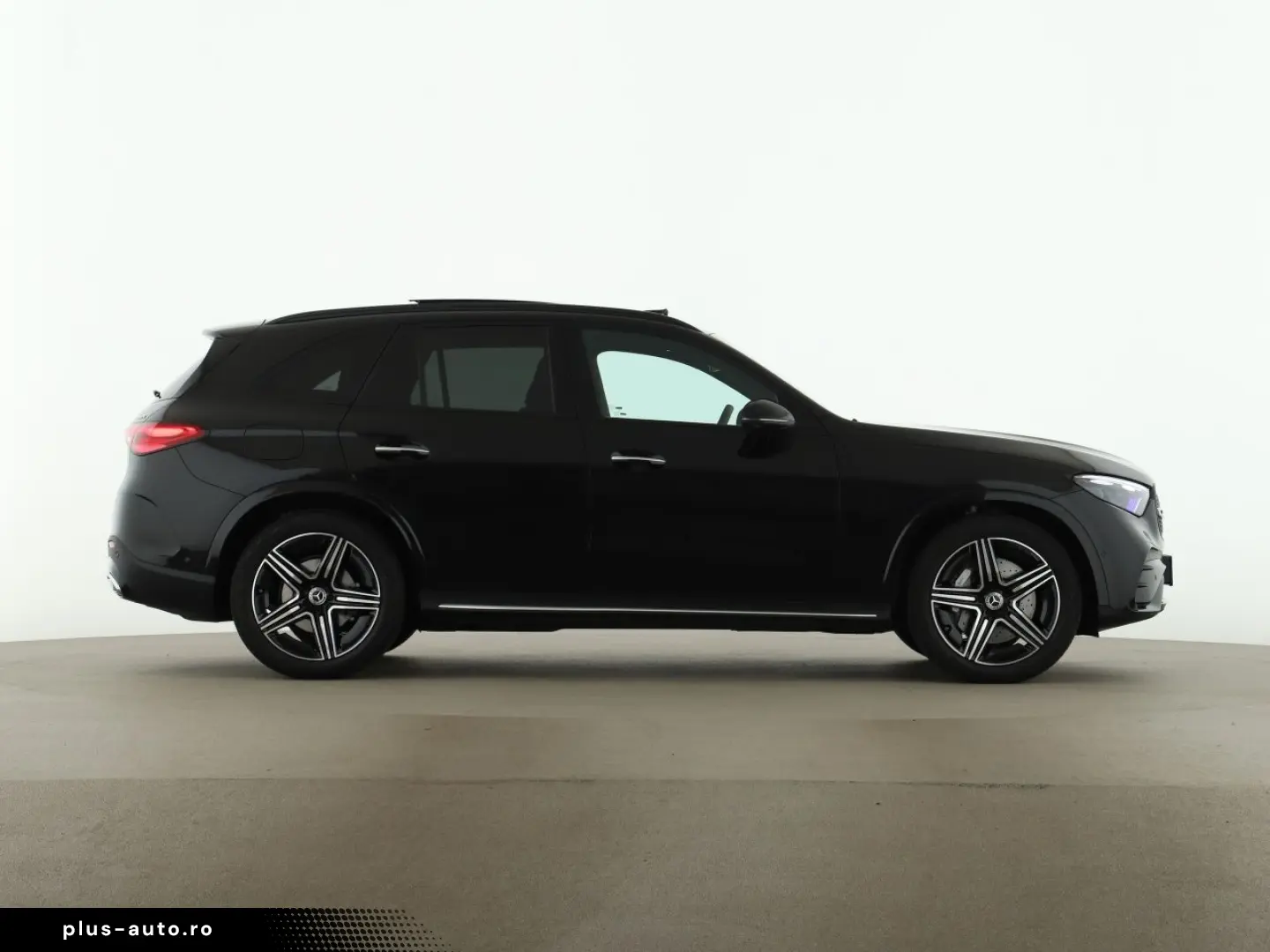 MERCEDES-BENZ GLC 200 d 4M AMG Digital Light Night MBUX Pano