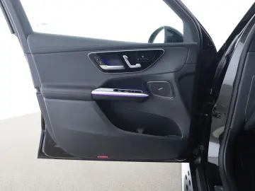 MERCEDES-BENZ GLC 200 d 4M AMG Digital Light Night MBUX Pano